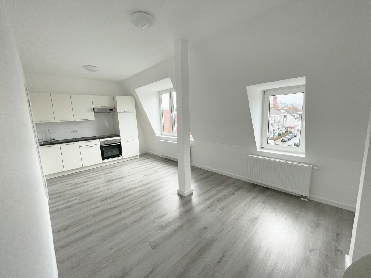 Gemütliche Altbau-Wohnung im belebten Stadtteil Heppens. 3. OG. links, Deb.Nr.: 401131